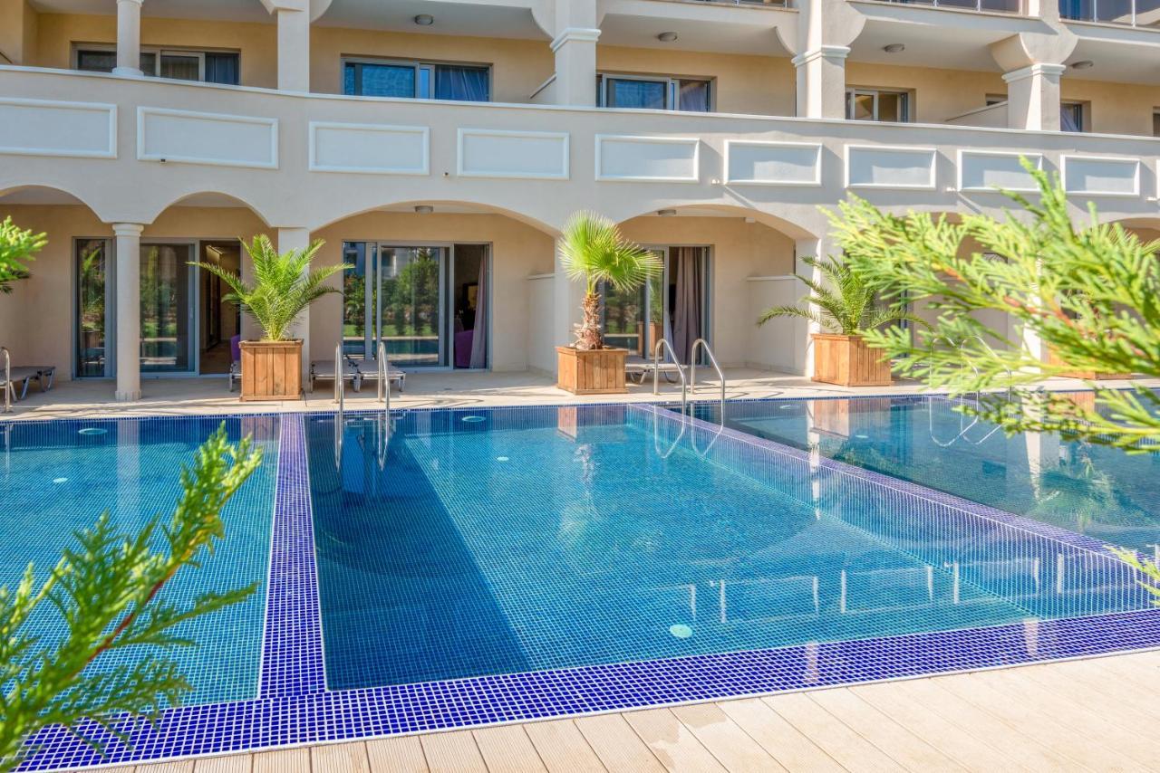 Belvedere Hotel Primorsko Bagian luar foto